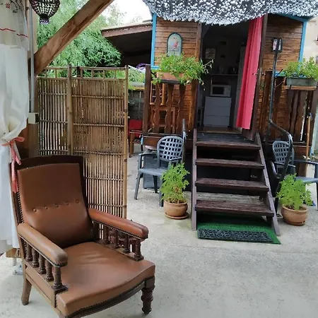 مكان تخييم La Roulotte Des Carpates غايلاك